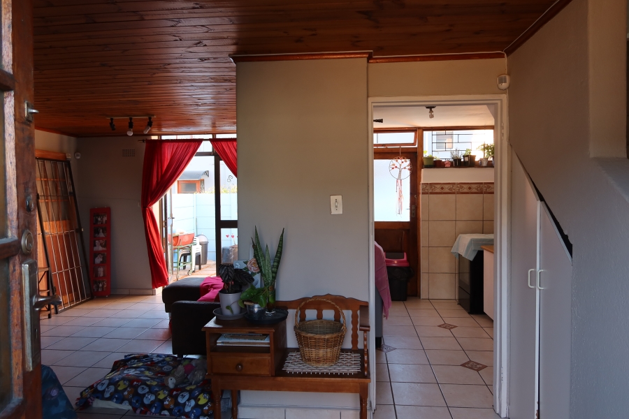 2 Bedroom Property for Sale in Goodwood Park Western Cape